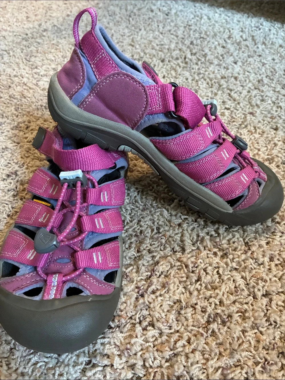 Keen Newport Girls Water Sandals, size 3